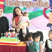 Kembali syuting membuat Virnie Ismail harus kekurangan waktu berkualitas untuk anaknya. Seperti inilah suka duka yang dialami Virnie Ismail.