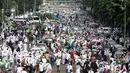 Suasana di kawasan Medan Merdeka saat Aksi Bela Islam 55, Jakarta, Jum'at (5/5). Rencananya peserta aksi akan melakukan jalan kaki menuju Mahkamah Agung. (Liputan6.com/Johan Tallo)