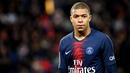 2. Kylian Mbappe (Paris Saint-Germain) - Pemain muda terbaik Eropa milik AS Monaco ini hanyalah pemain pinjaman di PSG. Bersama Neymar dan Cavani, striker Prancis ini berhasil mempersembahkan titel juara Ligue 1 untuk Les Parisiens. (AFP/Franck Fife)