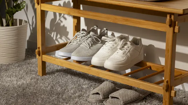 Bye-Bye Bau! 5 Trik Ampuh agar Sepatu Tetap Wangi Sepanjang Hari - 4