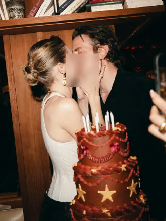 Ulang Tahun ke-30, Gigi Hadid Unggah Foto Cium Bradley Cooper