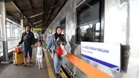 Calon penumpang KA di Stasiun Bandung. (sumber foto: Humas PT KAI Daop 2 Bandung)