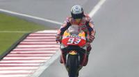 Pebalap Repsol Honda, Marc Marquez, menempati posisi kelima secara keseluruhan dari dua sesi latihan bebas MotoGP Malaysia, Jumat (27/10/2017). (Repsol Honda)