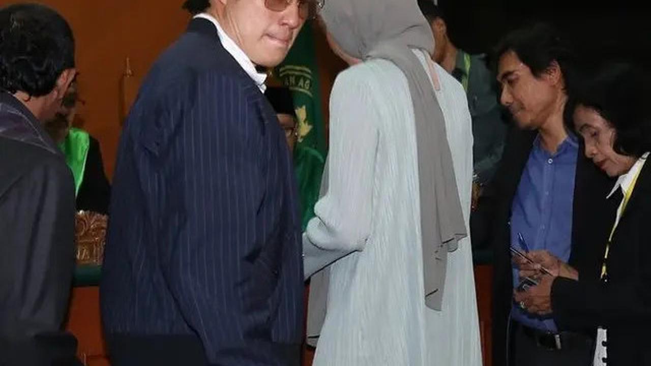7 Gaya Baim Wong dan Paula Verhoeven di Sidang Cerai Perdana, Sama-Sama Stylish