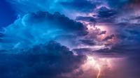 Ilustrasi badai dalam hidup. (Photo by Felix Mittermeier on Unsplash)