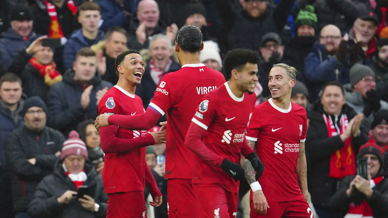 Foto: Penampilan Heroik Trent Alexander-Arnold saat Membawa Liverpool Menang Dramatis atas Fulham di Liga Inggris
