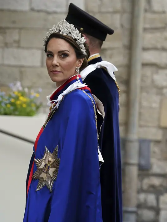 Calon Ratu Inggris masa depan, Kate Middleton, menarik perhatian saat datang ke perhelatan bersejarah ini. (Andrew Milligan/Pool via AP)