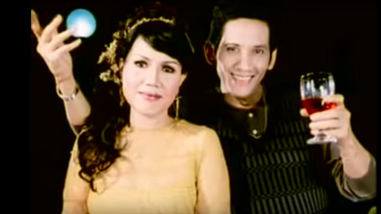 Rita Sugiarto dan Jacky Zimah