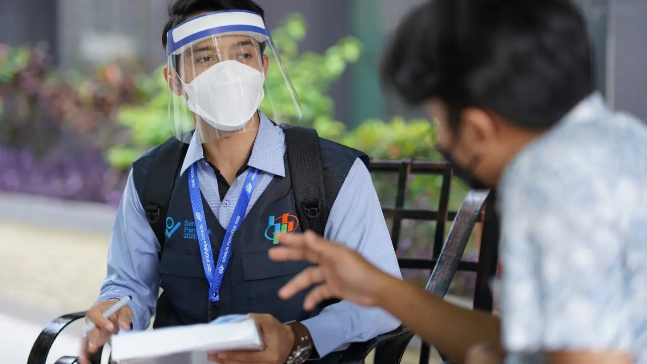 Petugas dari BPS tengah elakukan Sensus Penduduk 2020 (SP2020) Lanjutan (Long Form SP2020).