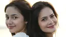 Jejak gemilang sang ibu, Cut Tari, di ajang GADIS Sampul kini diteruskan oleh Sydney Azkassya Jusuf. Setelah bersaing dengan ratusan kontestan, Sydney berhasil dinobatkan sebagai pemenang GADIS Sampul 2024. [@cuttaryofficial].