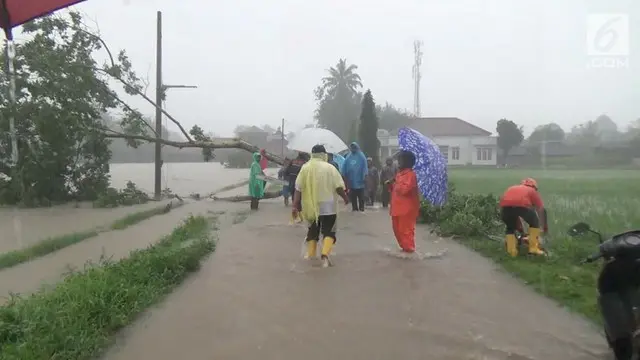 VIDEO: Fenomena Hujan Es dan Angin Kencang di Magelang