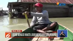 Saat teman sebayanya bermain saat mengisi libur sekolah, namun remaja SMP di Parepare ini memilih untuk menjadi pengojek perahu. Apa alasannya?
