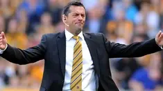 Hull City's manager Phil Brown appeals to the fourth official during the EPL football match between Hull City and Liverpool at The Kingston Communications Stadium in Hull, north-east England, on April 25, 2009. AFP PHOTO/PAUL ELLIS