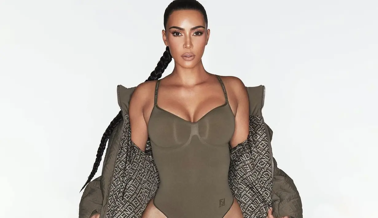 Nantinya, koleksi ini akan menghadirkan shapewear, hosiery, beachwear, ready to wear, hingga aksesori. (Foto: Fendi)