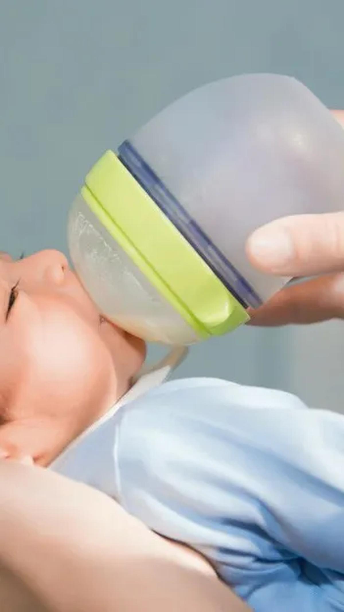Fokuslah pada keadaan keseluruhan bayi, bukan hanya berapa banyak makanan yang selesai dikonsumsi pada setiap waktu. Yang terpenting adalah bahwa bayi tumbuh dengan baik dan bahagia secara keseluruhan.