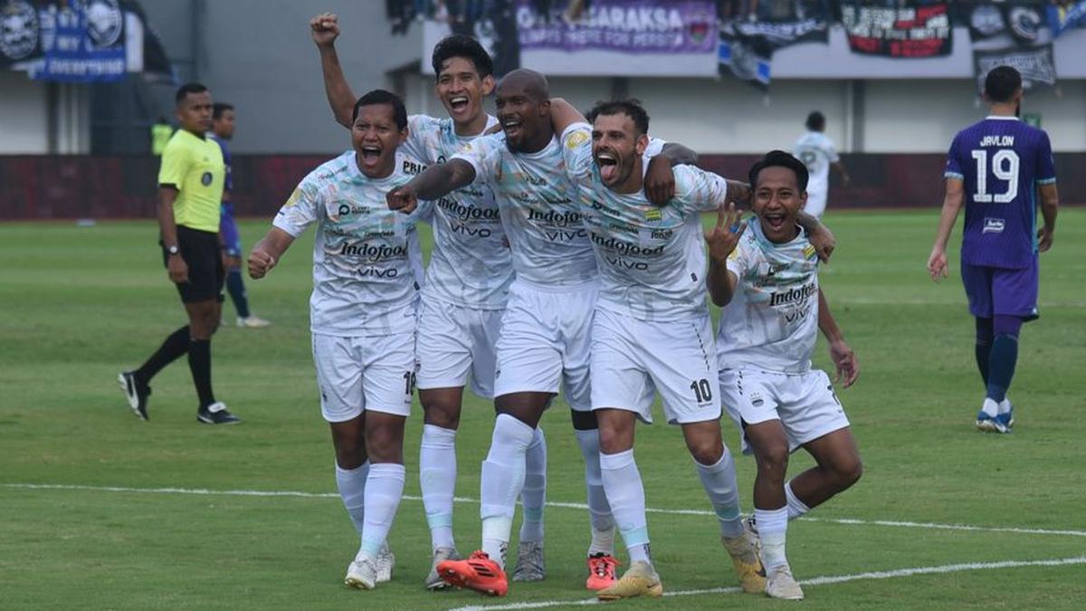 Bomber Timnas Indonesia Persib Jawab Santai tentang Rumusan 11 Pemain Asing Musim Depan: Mau 11 atau 20, Sama-Sama Main Bola