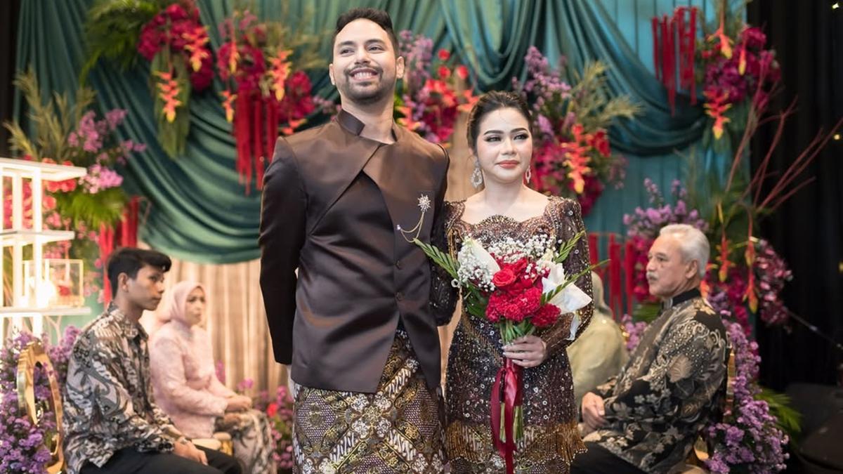 6 Potret Detail Kebaya Pertunangan Full Payet Rara LIDA, Serasi dengan Aladull