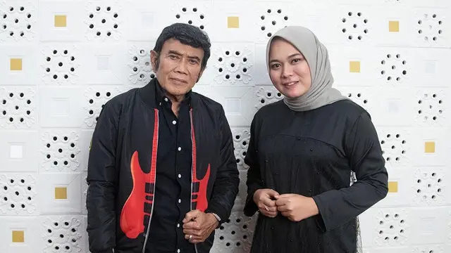 Rhoma Irama Duet dengan Anisa Rahman