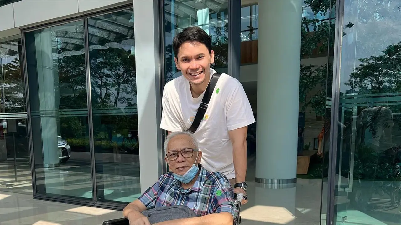 [Fimela] Ben Kasyafani dan Ayah