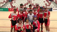 Atlet balap sepeda track Indonesia tengah berlatih untuk Asian Games 2018 di Velodrome, Rawamangun. (Istimewa)
