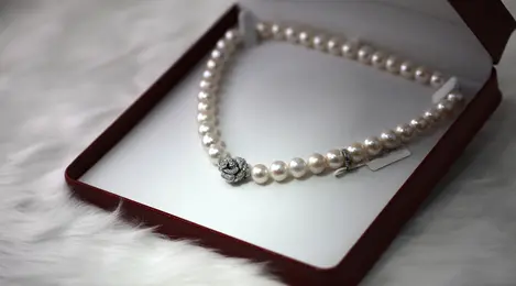 7 Arti Mimpi Membeli Kalung Emas yang Mendatangkan ...