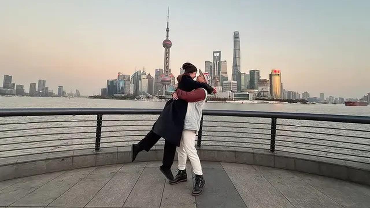 7 Potret Chelsea Olivia dan Glenn Kunjungi Spot Saat Prewedding, 10 Tahun Menikah
