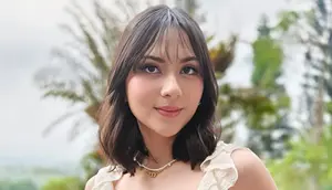 Potret Jessica Mila Liburan ke Pulau Padar dan Pantai Pink