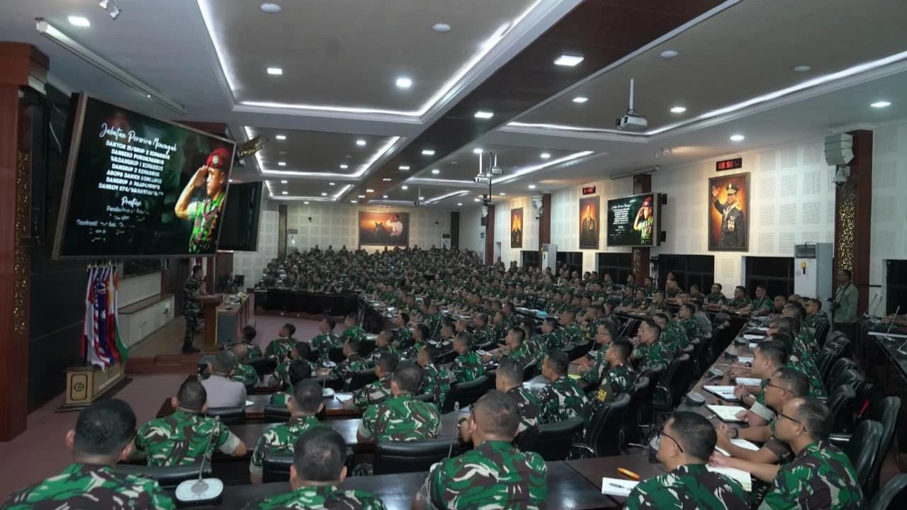 FOTO: Kasad Dorong Penguatan Berpikir Kritis Perwira Seskoad