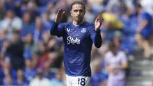 Jack Grealish dari Everton meninggalkan lapangan saat digantikan dalam laga Premier League antara Everton dan Brighton di Liverpool, Inggris, Minggu, 24 Agustus 2025. (AP Photo/Jon Super)