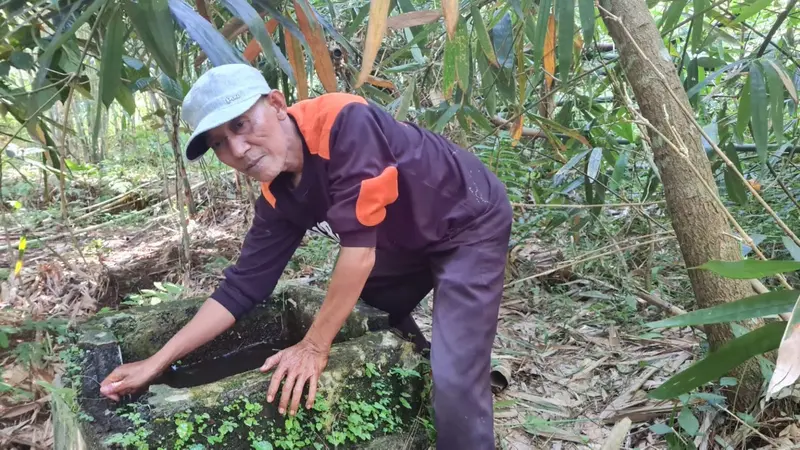 Isa Ansori, penyelamat mata air Pemalang selatan, Jawa Tengah. (Foto: Liputan6.com/Pemprov Jateng)