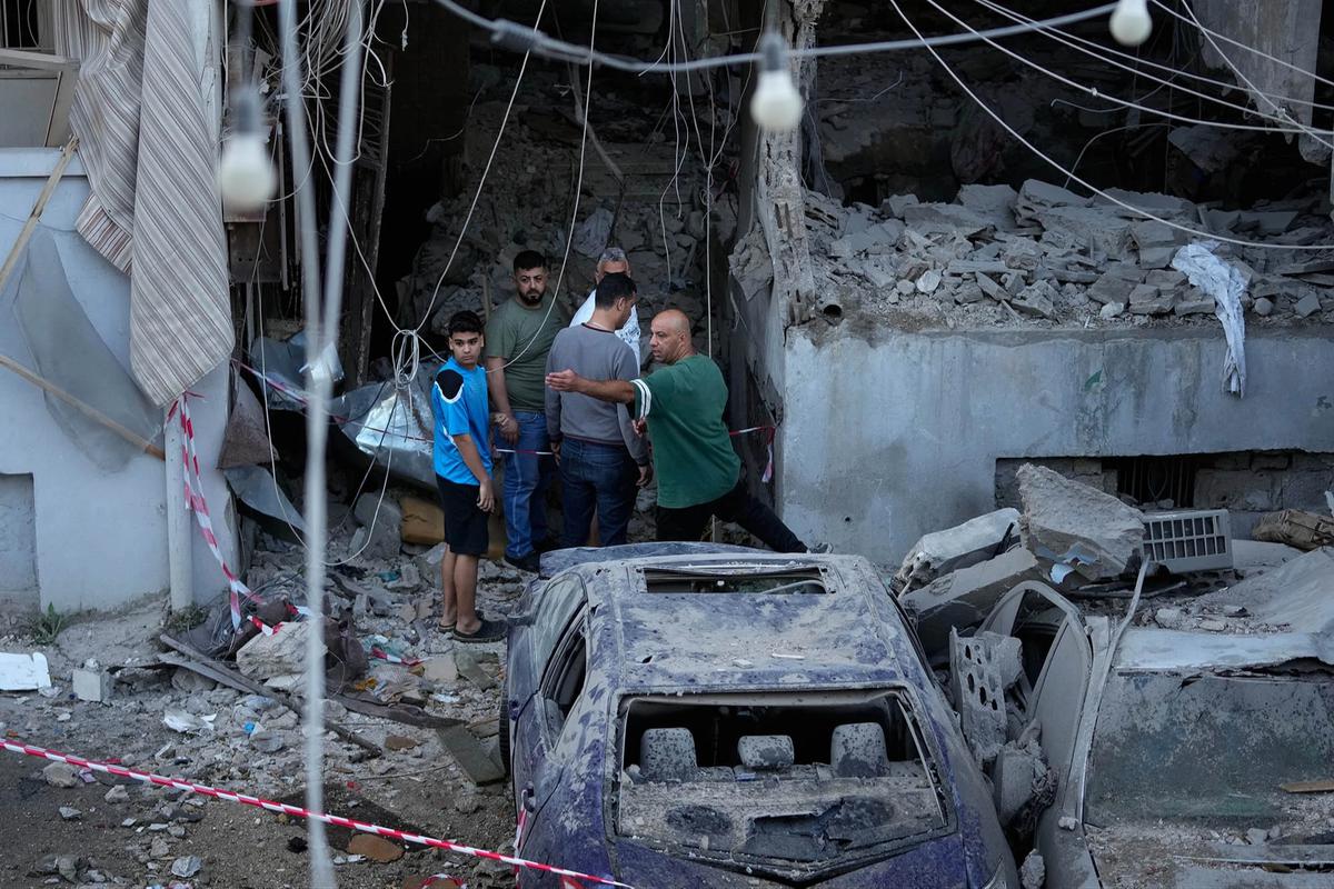 FOTO: Serangan di Lebanon Tewaskan Puluhan Warga dalam 24 Jam Terakhir