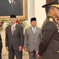 Menteri Koordinator Bidang Kemaritiman dan Investasi Luhut Binsar Pandjaitan menghadiri pelantikan menantunya, Jenderal Maruli Simanjuntak menjadi Kepala Staf Angkatan Darat (KSAD) di Istana Negara Jakarta, Rabu (29/11/2023).