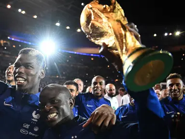 Pelatih Timnas Prancis, Didier Deschamps sudah mengumumkan 25 pemain untuk tampil di Piala Dunia 2022, Kamis (10/11/2022). Salah satu bintang Timnas Prancis, N'golo Kante mengalami nasib buruk dan terpaksa absen dari Piala Dunia 2022. (AFP/Franck Fife)