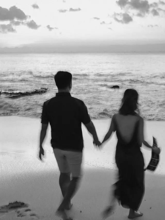 6 Gaya Maternity Shoot Gritte Agatha yang Tengah Hamil Anak Pertama, Elegan Bergaun Hijau Berpose di Pantai