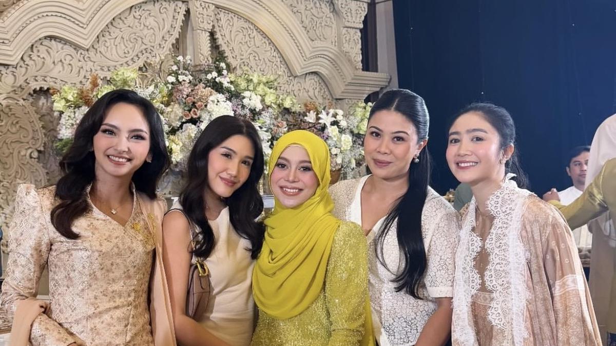 Sederet Selebritis Hadir di Acara 7 Bulanan Anak ke-3 Lesti Kejora dari Luna Maya hingga Febby Rastanty