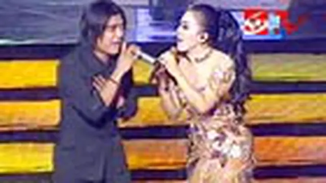 ST 12 feat Syahrini - Aku Padamu