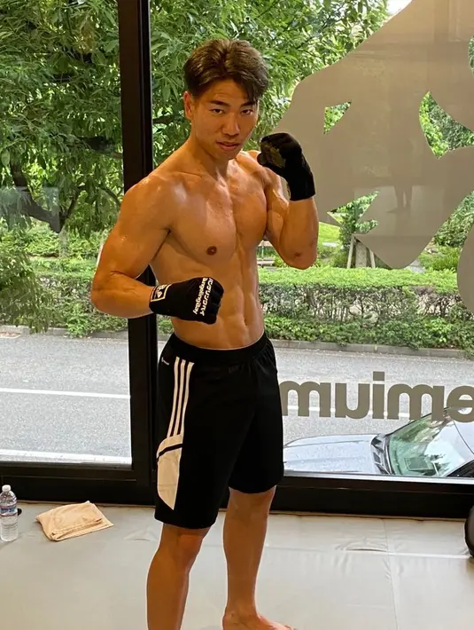 Setelah gagal bermain untuk Arsenal, Takuma Asano mencoba peruntungan ke sejumlah klub seperti Hannover 96, Partizan, hingga kini bermain untuk VfL Bochum di Liga Jerman.  (FOTO: instagram.com/asatakugram/)