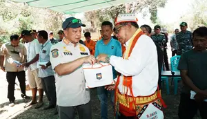 Mendagri Beri Tali Asih Rp 15 Juta Korban Gempa NTT