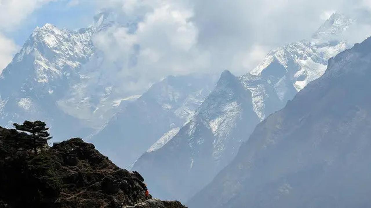 Misteri Sejarah Pendakian ke Puncak Gunung Everest, Siapa yang Pertama?
