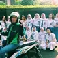 6 Kelakuan Kocak Orang Numpang Eksis Ini Bikin Ngakak (sumber: Instagram.com/ngakakkocak)