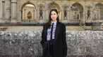 Penampilan Son Ye Jin menghadiri acara France Haute Couture Fashion F/W 2024 Valentino. (Foto: Instagram/ lofficielsingapore)
