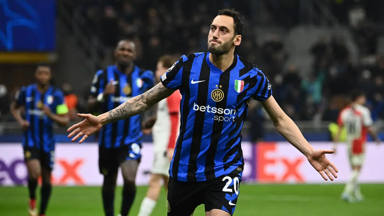 Gelandang Inter Milan Hakan Calhanoglu