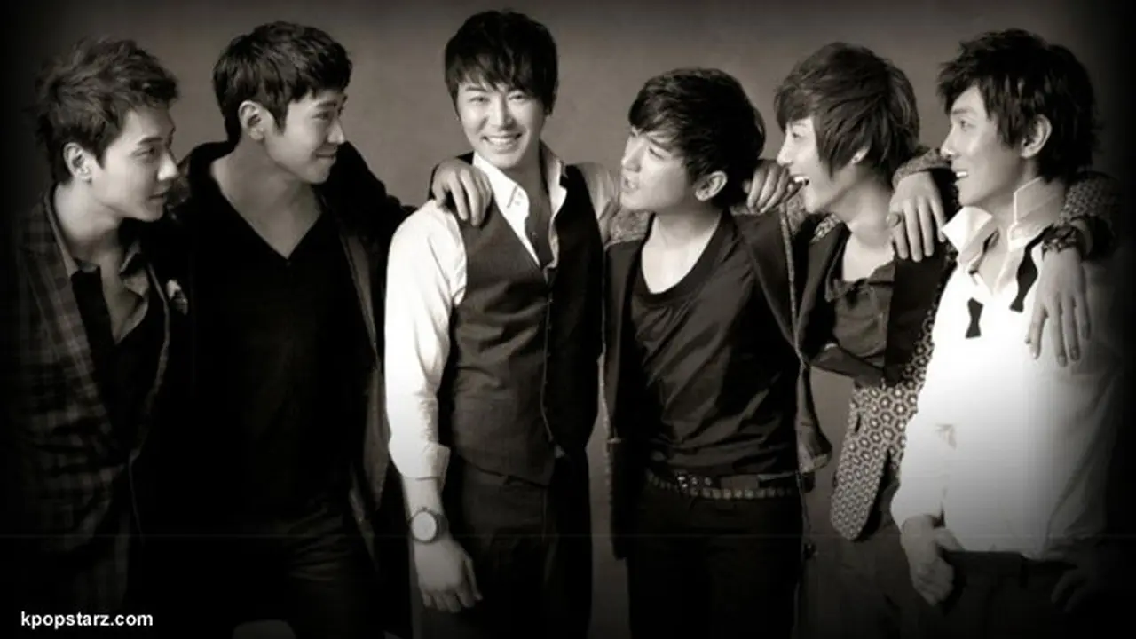 shinhwa-130729b.jpg