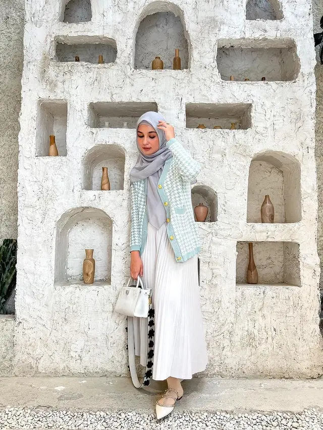 instagram.com/@shireensungkar
