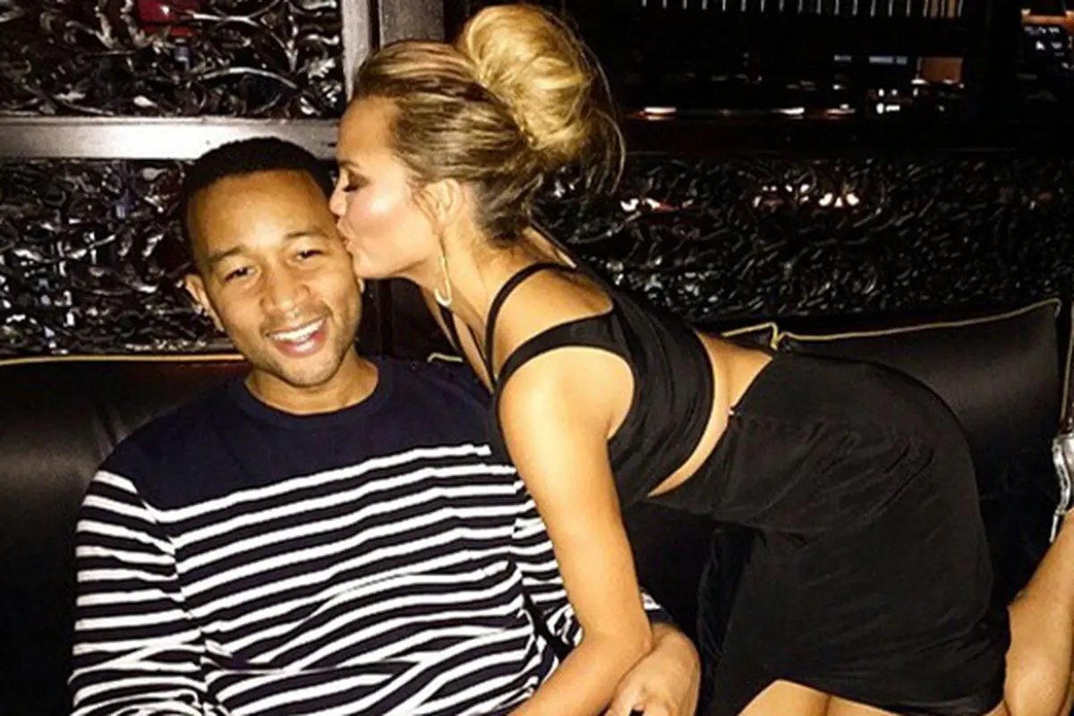 Chrissy Teigen dan John Legend
