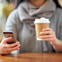 Transfer 50 Juta Sebulan: Privilege, Pola Asuh, atau Sekadar Ajang Gengsi?/Copyright depositphotos.com/syda_productions