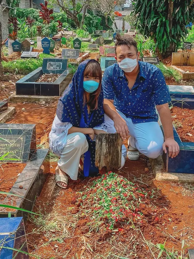 [Fimela] Gilang Dirga dan Adiezty Ferza