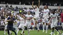 Selebrasi kemenangan para pemain Totenham Hotspur setelah mengalahkan Sheffield United pada laga pekan kelima Premier League 2023/2024 di Tottenham Hotspur Stadium, London, Sabtu (16/9/2023) malam WIB. (AFP/Justin Tallis)