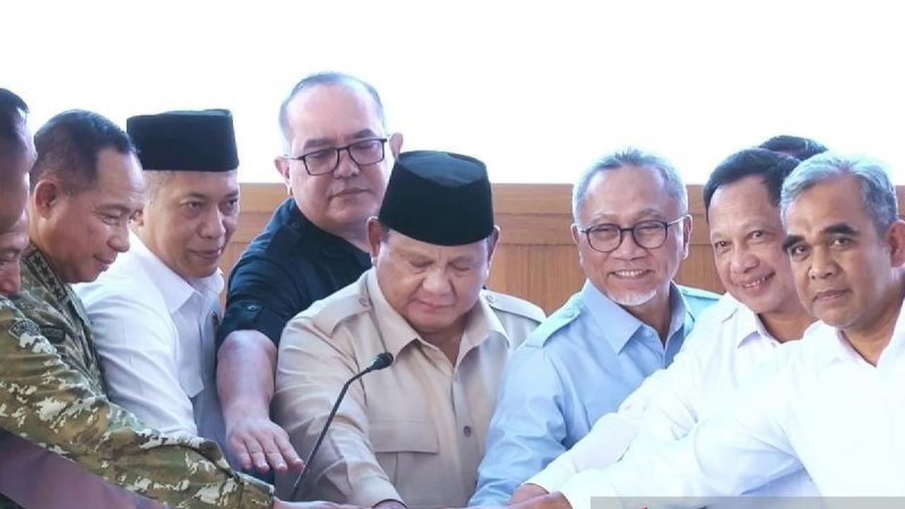 Prabowo Resmikan Koperasi Desa, Kemenhub Sesuaikan Fuel Surcharge: Dinamika Ekonomi Nasional