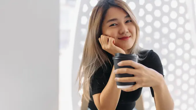 wanita oktober temu cinta sejati